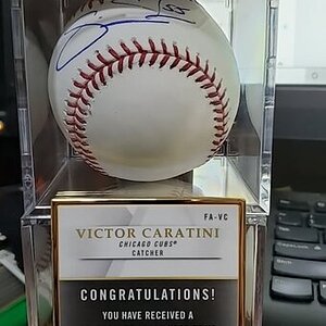 victor caratini 2018 topps gold label auto back.jpg